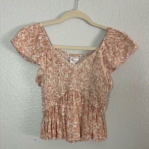 cute floral blouse top size xs!